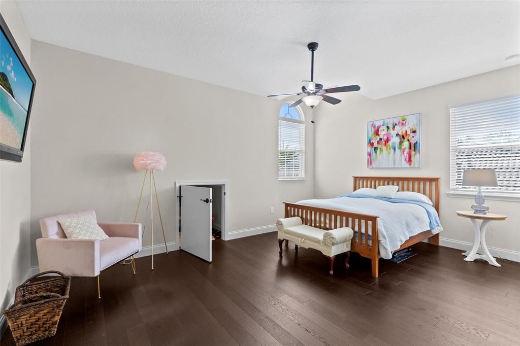 For Sale: $1,250,000 (4 beds, 4 baths, 3876 Square Feet)