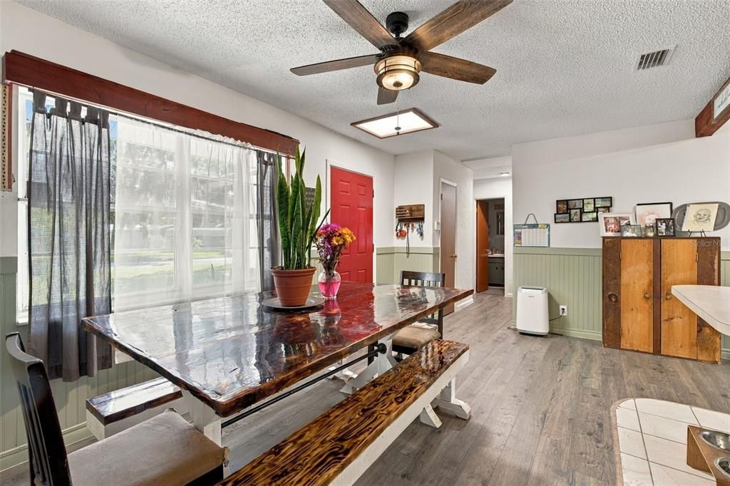 For Sale: $350,000 (4 beds, 2 baths, 1808 Square Feet)