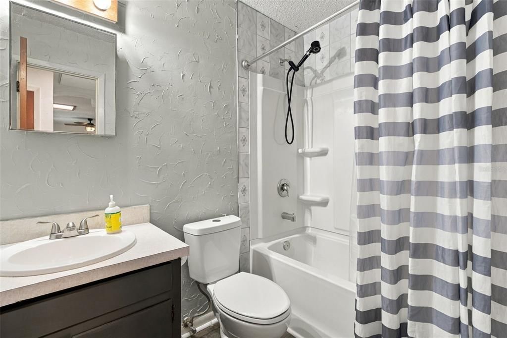 For Sale: $350,000 (4 beds, 2 baths, 1808 Square Feet)