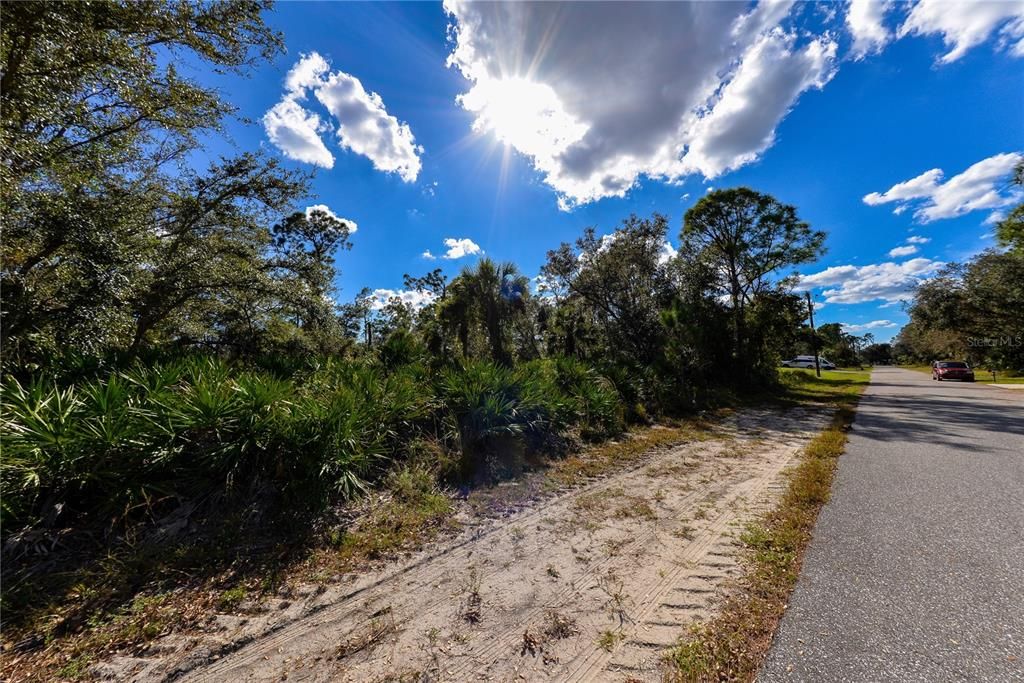 На продажу: $20,000 (0.23 acres)