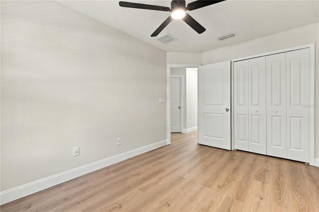 En Venta: $364,900 (4 camas, 2 baños, 1864 Pies cuadrados)