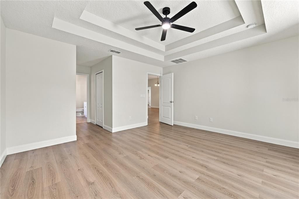 En Venta: $364,900 (4 camas, 2 baños, 1864 Pies cuadrados)