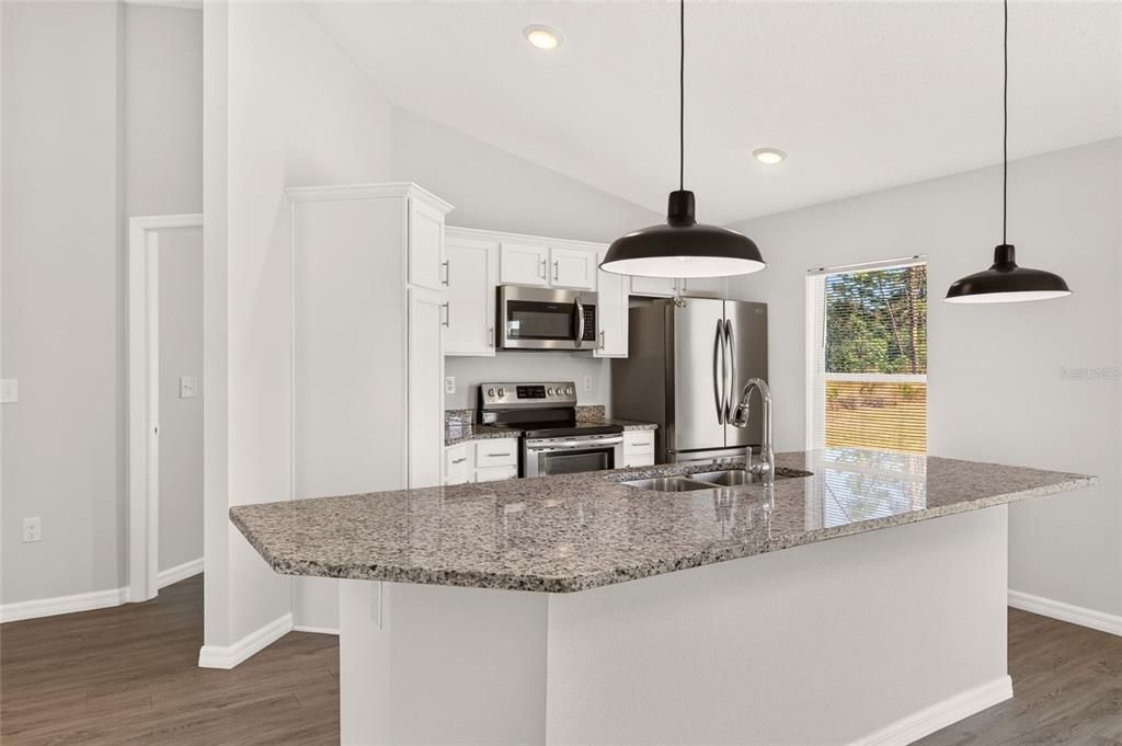 For Sale: $259,900 (3 beds, 2 baths, 1311 Square Feet)