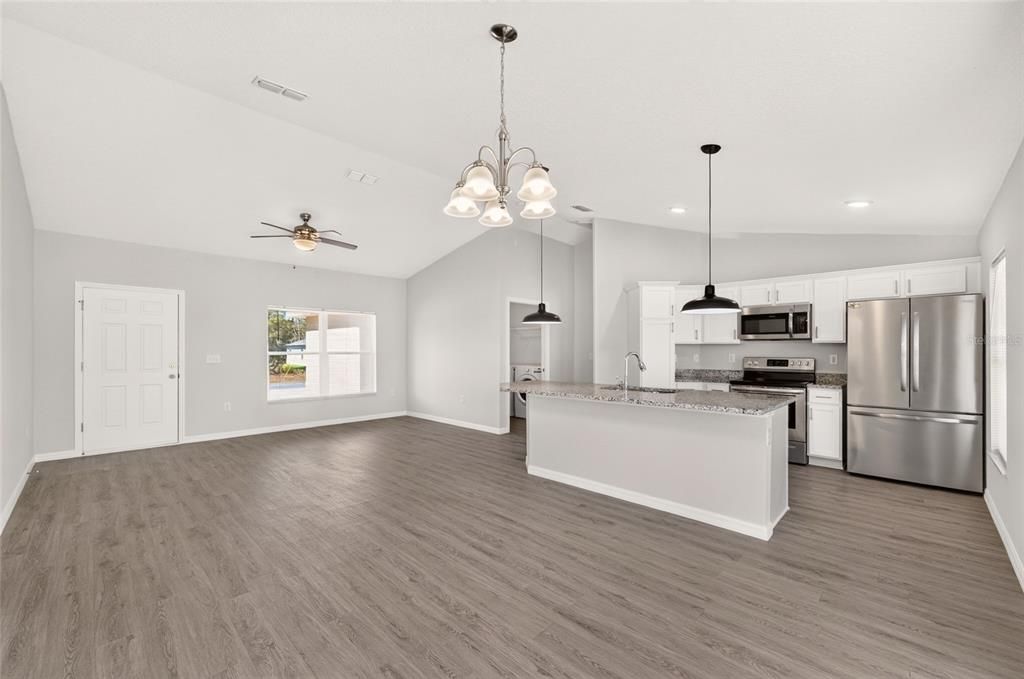 For Sale: $259,900 (3 beds, 2 baths, 1311 Square Feet)