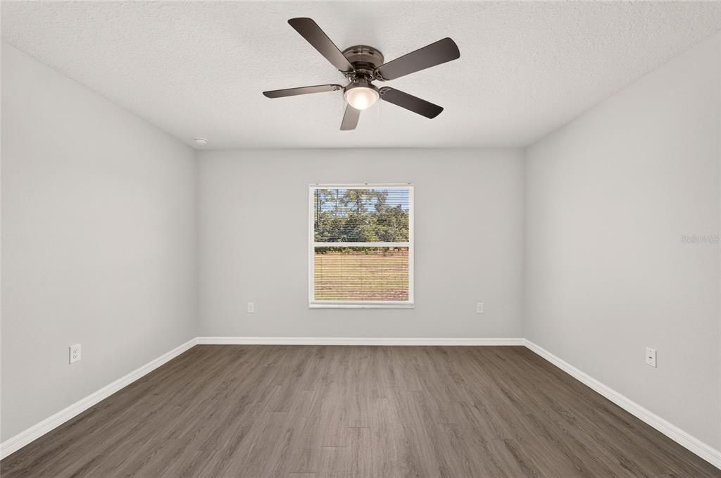 For Sale: $259,900 (3 beds, 2 baths, 1311 Square Feet)