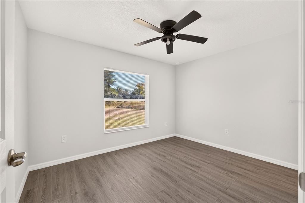 For Sale: $259,900 (3 beds, 2 baths, 1311 Square Feet)