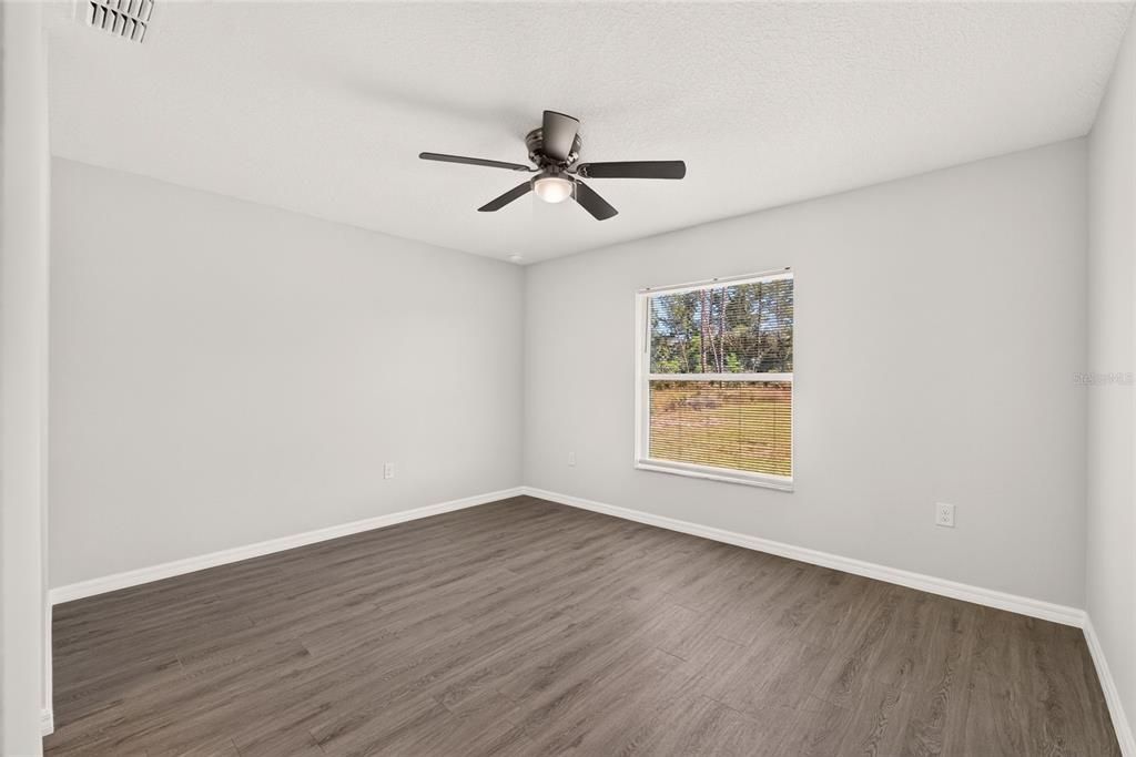 For Sale: $259,900 (3 beds, 2 baths, 1311 Square Feet)