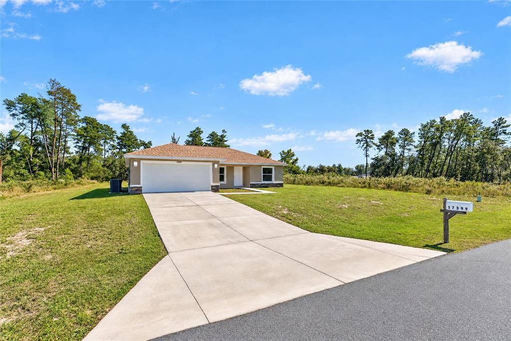 For Sale: $259,900 (3 beds, 2 baths, 1311 Square Feet)