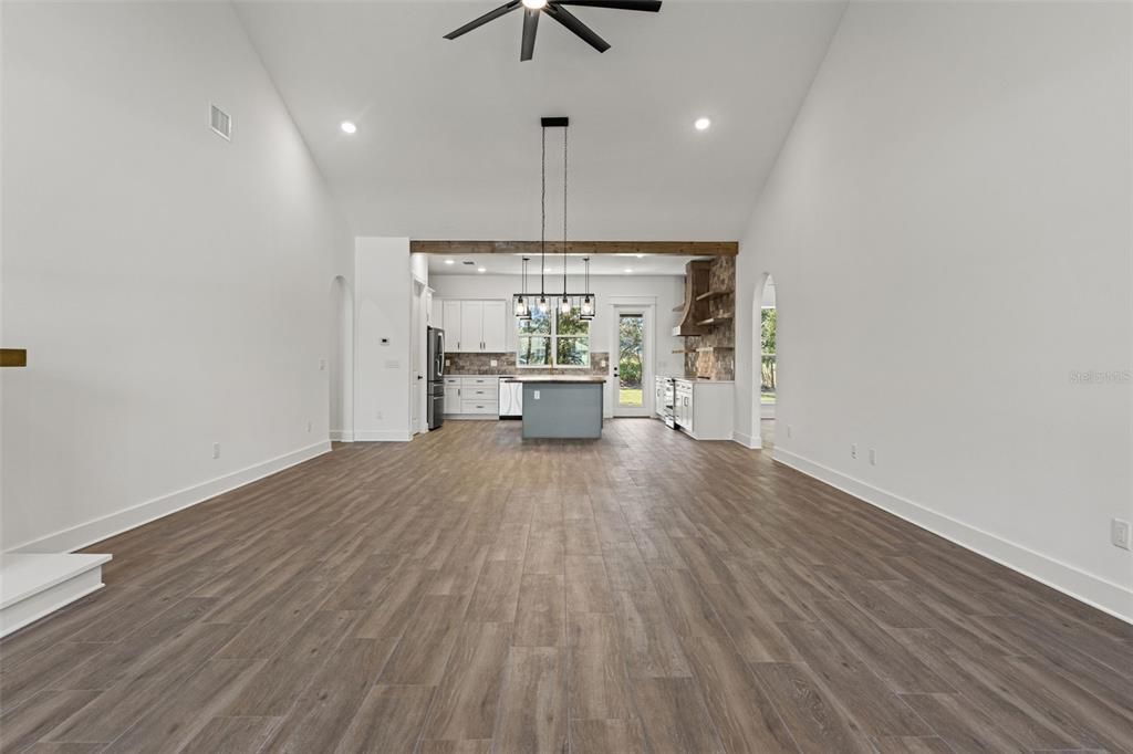 For Sale: $510,000 (4 beds, 2 baths, 2291 Square Feet)