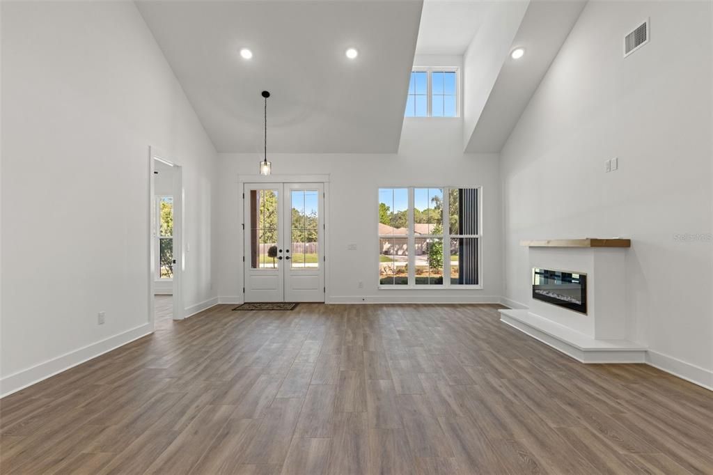 For Sale: $510,000 (4 beds, 2 baths, 2291 Square Feet)