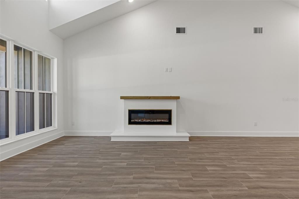 For Sale: $510,000 (4 beds, 2 baths, 2291 Square Feet)