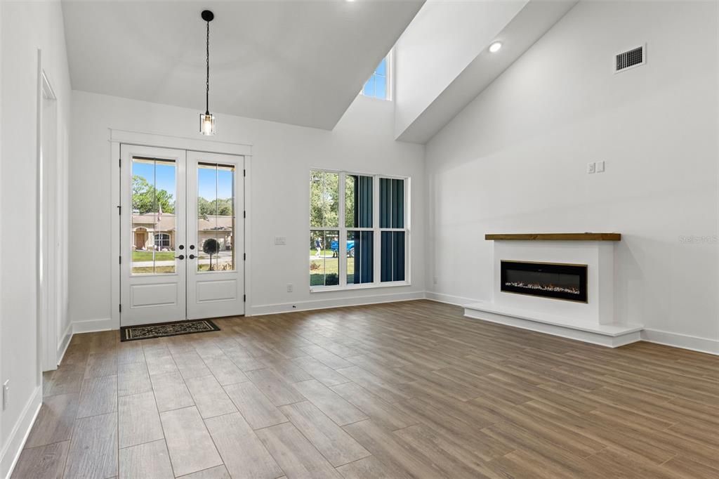 For Sale: $510,000 (4 beds, 2 baths, 2291 Square Feet)