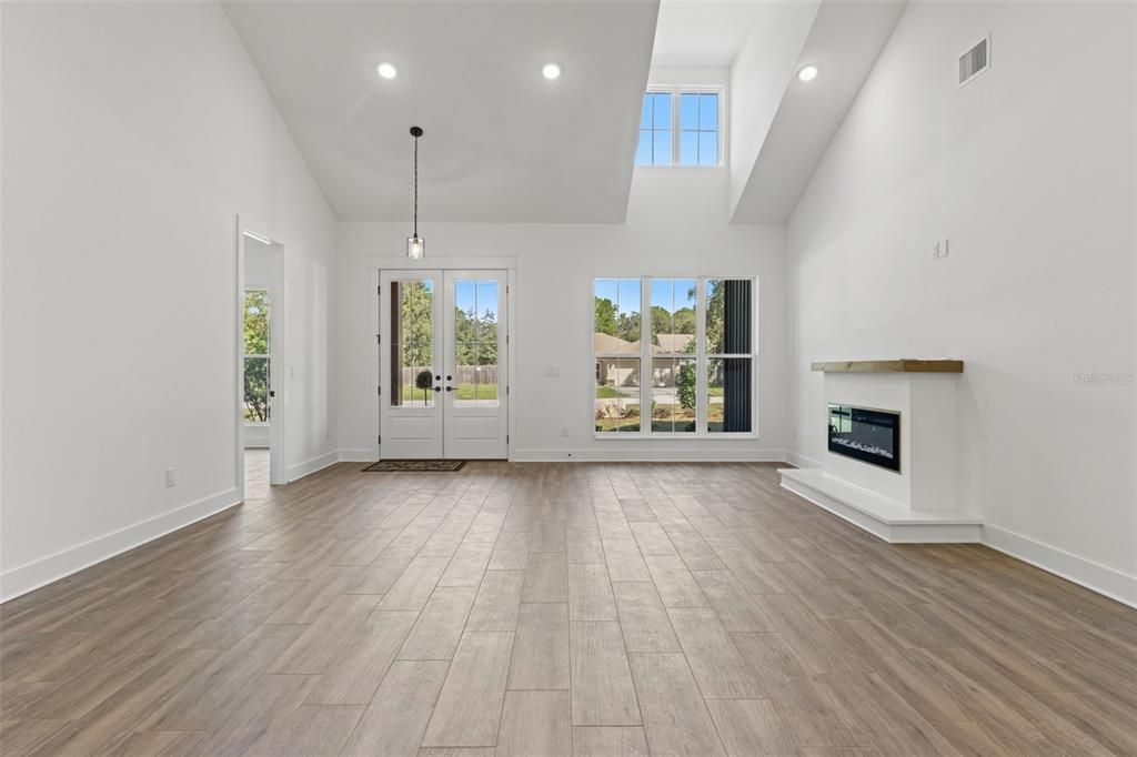 For Sale: $510,000 (4 beds, 2 baths, 2291 Square Feet)