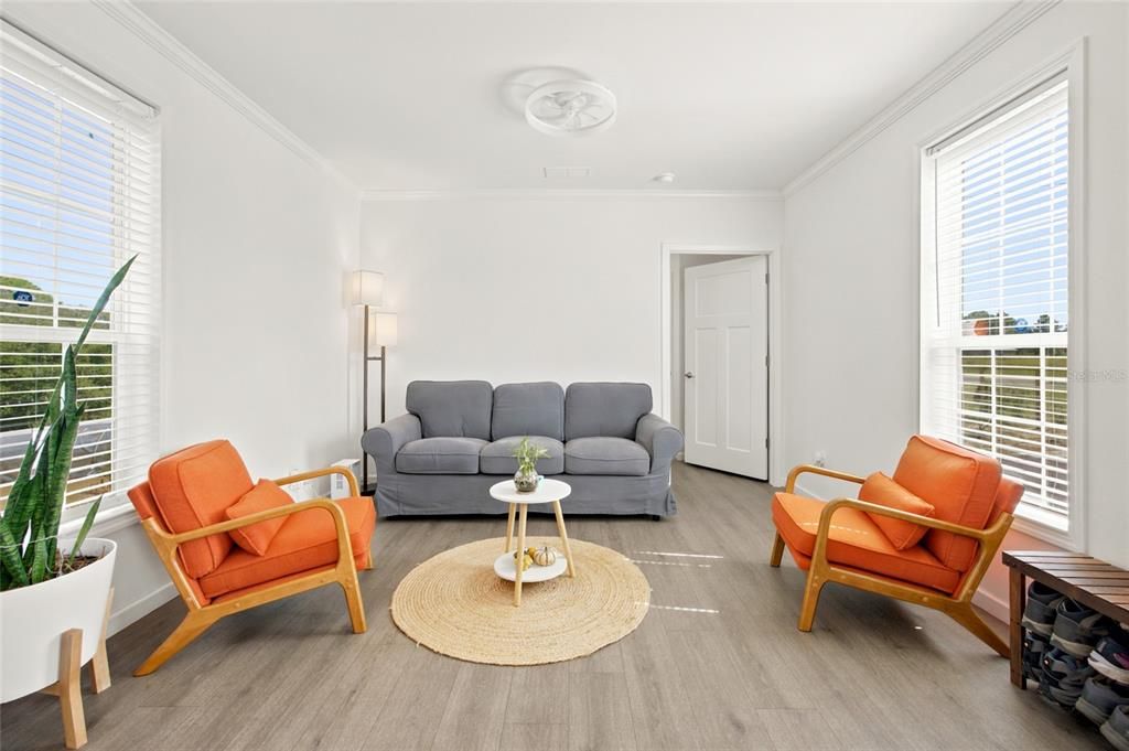 На продажу: $319,900 (2 спален, 2 ванн, 662 Квадратных фут)