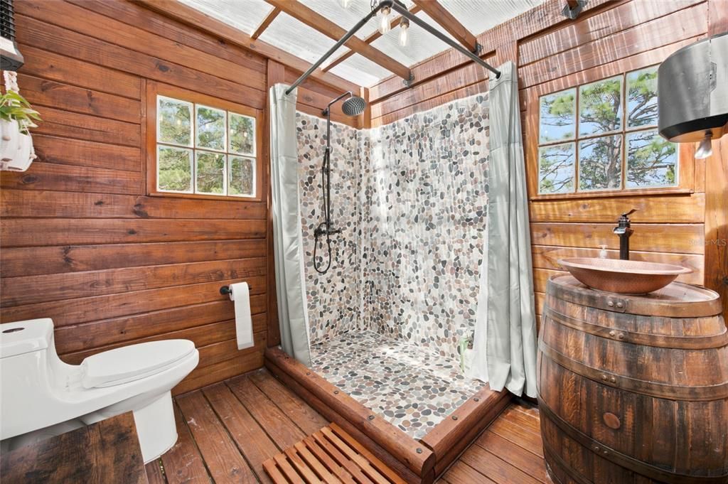 На продажу: $319,900 (2 спален, 2 ванн, 662 Квадратных фут)