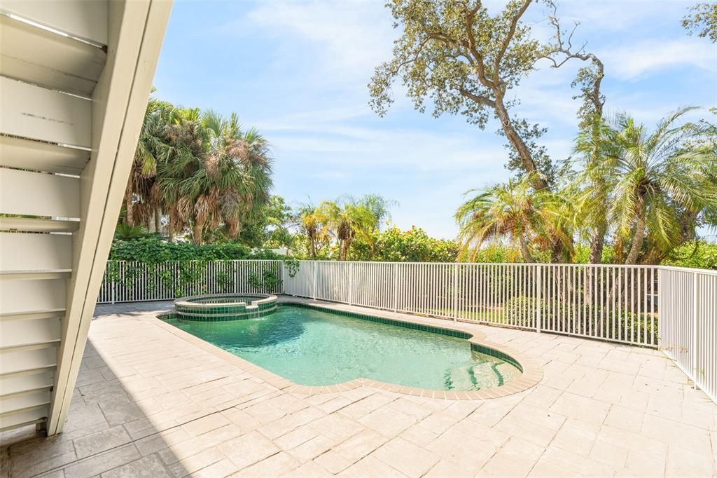 En Venta: $2,795,000 (4 camas, 4 baños, 5764 Pies cuadrados)