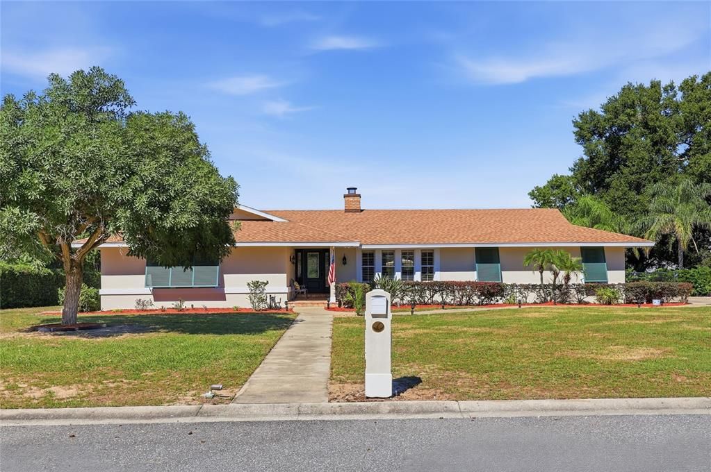 For Sale: $545,000 (3 beds, 2 baths, 2317 Square Feet)