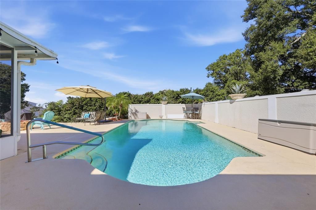 For Sale: $545,000 (3 beds, 2 baths, 2317 Square Feet)