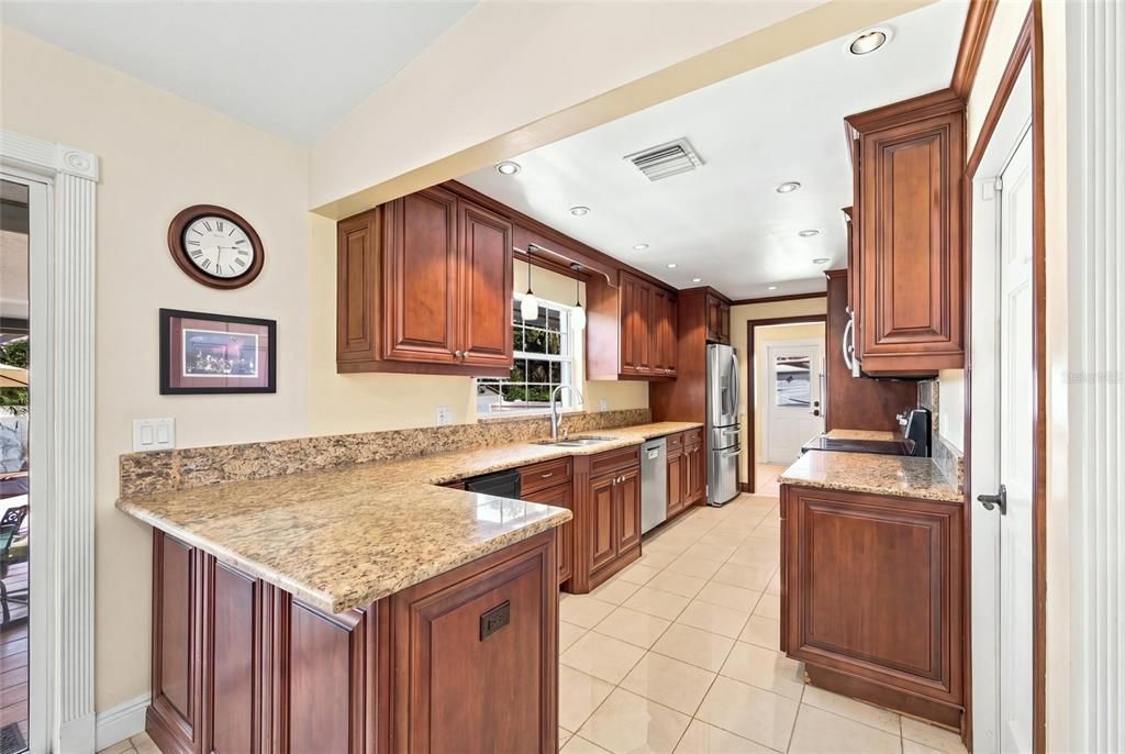 For Sale: $545,000 (3 beds, 2 baths, 2317 Square Feet)