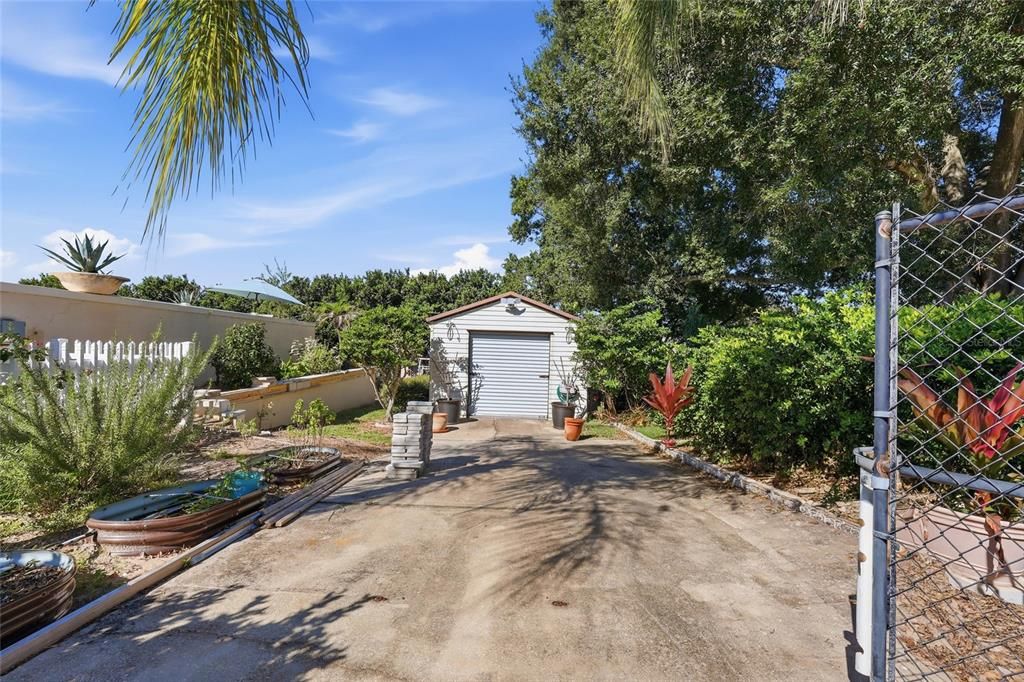 For Sale: $545,000 (3 beds, 2 baths, 2317 Square Feet)