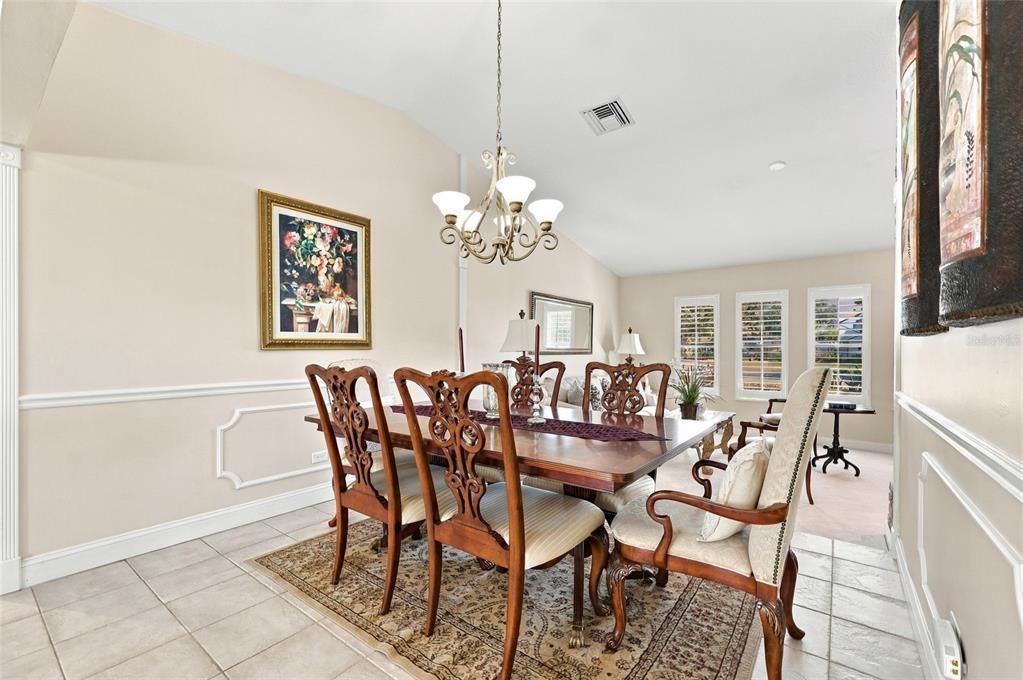 For Sale: $545,000 (3 beds, 2 baths, 2317 Square Feet)