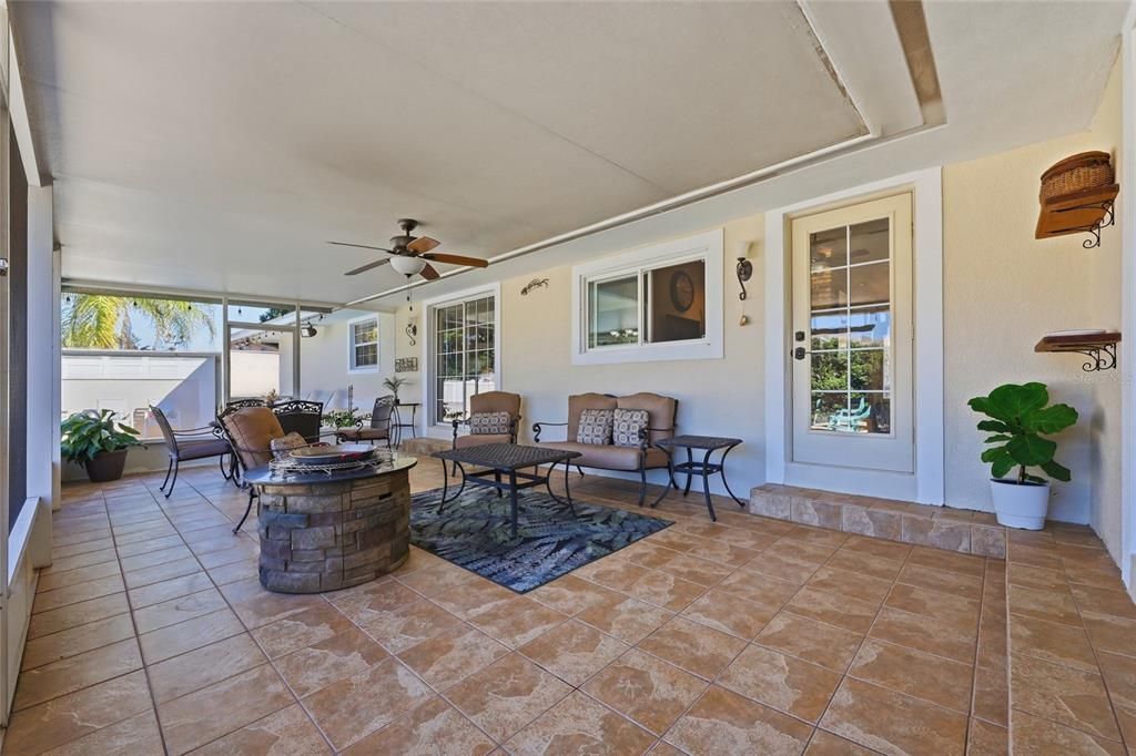 For Sale: $545,000 (3 beds, 2 baths, 2317 Square Feet)