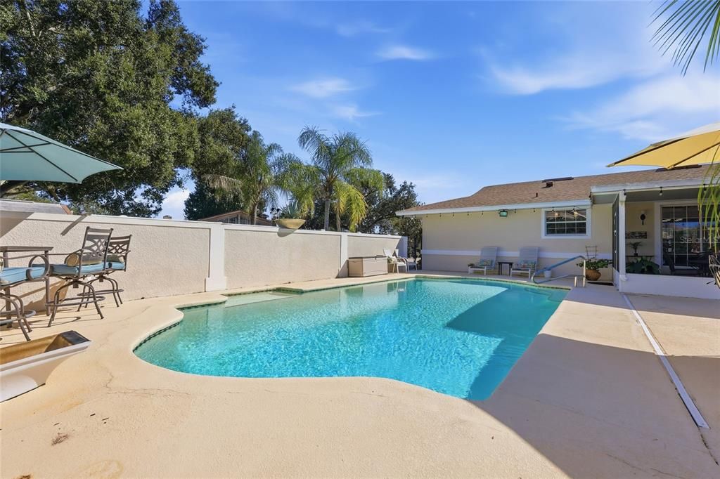 For Sale: $545,000 (3 beds, 2 baths, 2317 Square Feet)