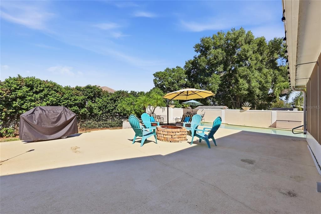 For Sale: $545,000 (3 beds, 2 baths, 2317 Square Feet)