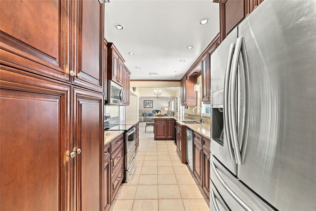 For Sale: $545,000 (3 beds, 2 baths, 2317 Square Feet)