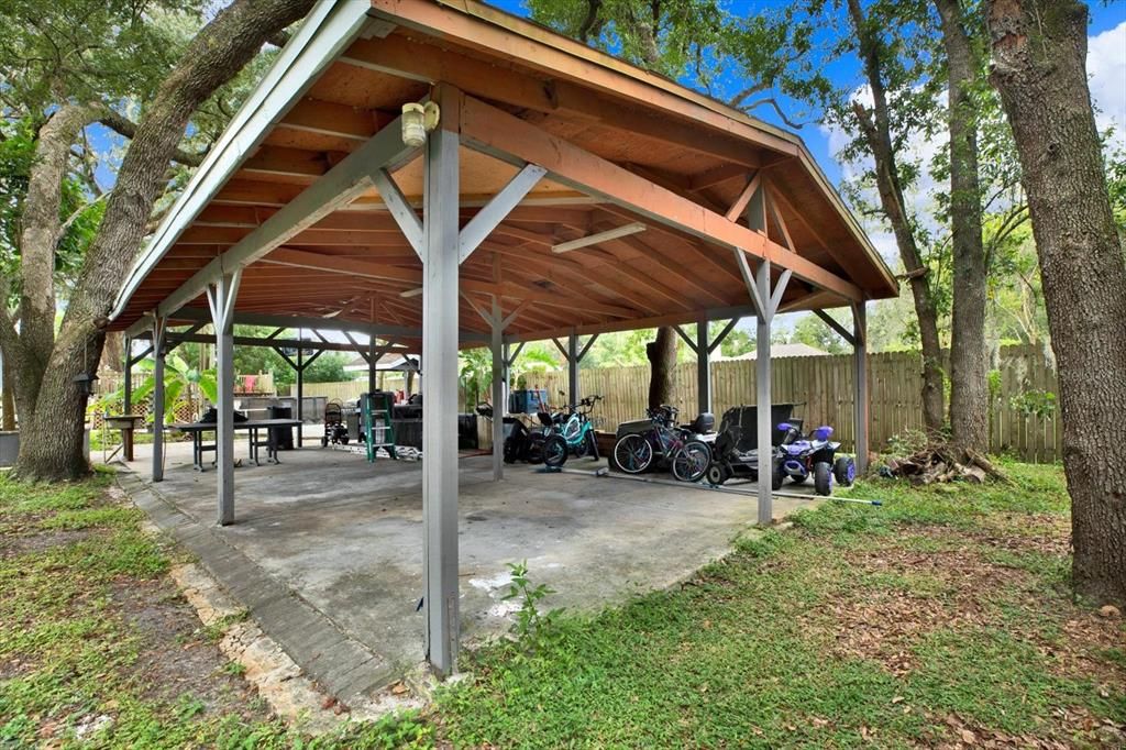 En Venta: $675,000 (5 camas, 3 baños, 3159 Pies cuadrados)