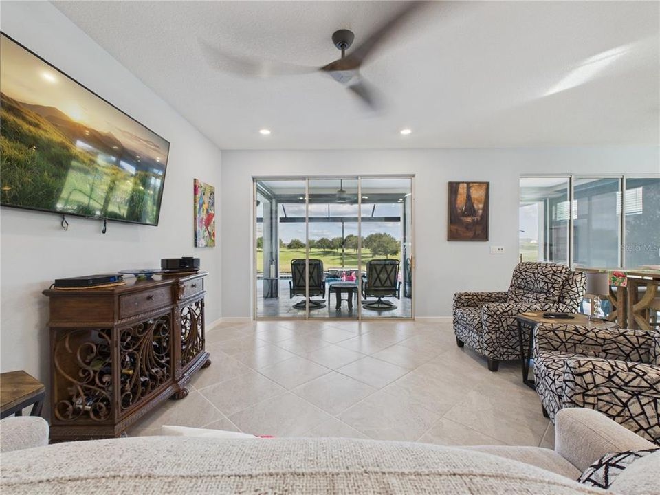 For Sale: $550,000 (2 beds, 2 baths, 1672 Square Feet)