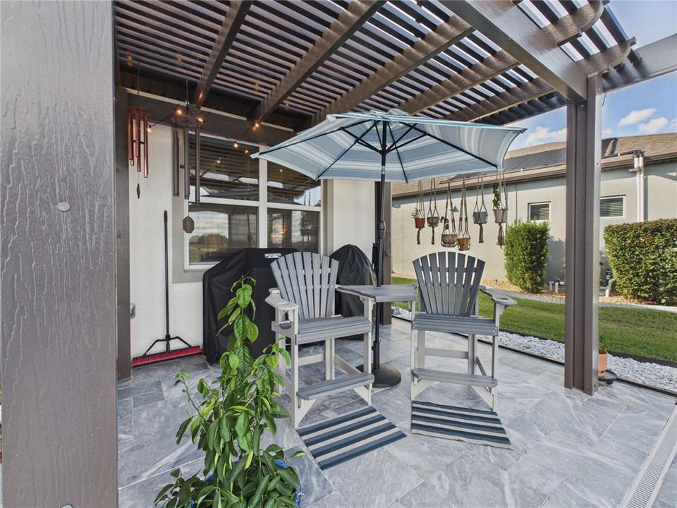For Sale: $550,000 (2 beds, 2 baths, 1672 Square Feet)