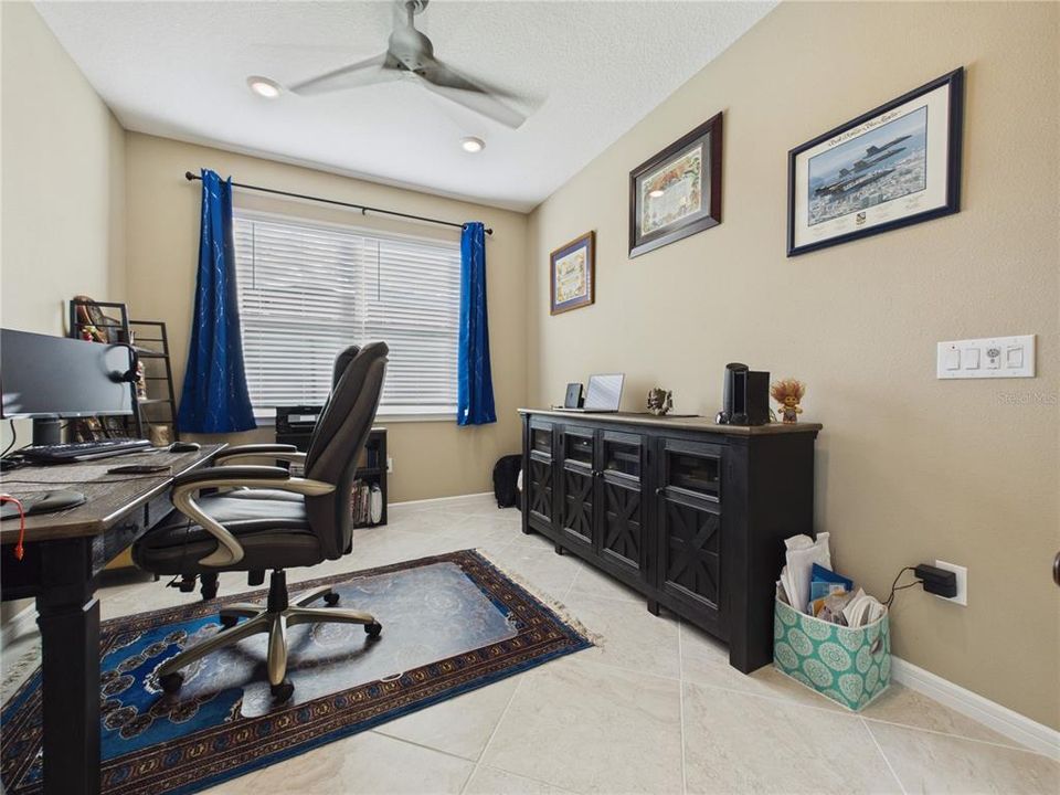 For Sale: $550,000 (2 beds, 2 baths, 1672 Square Feet)