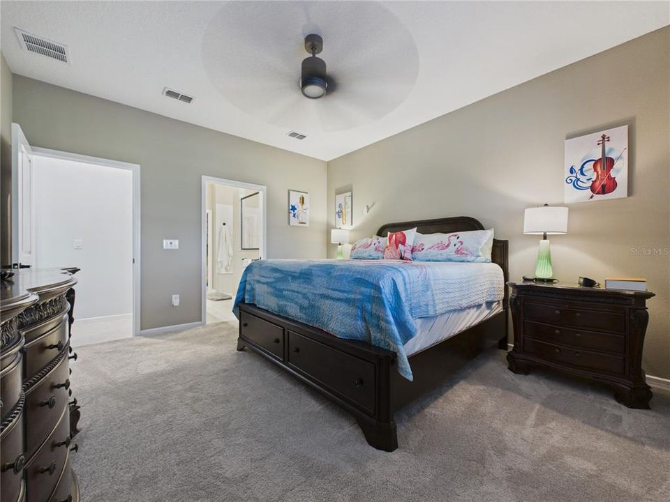 For Sale: $550,000 (2 beds, 2 baths, 1672 Square Feet)
