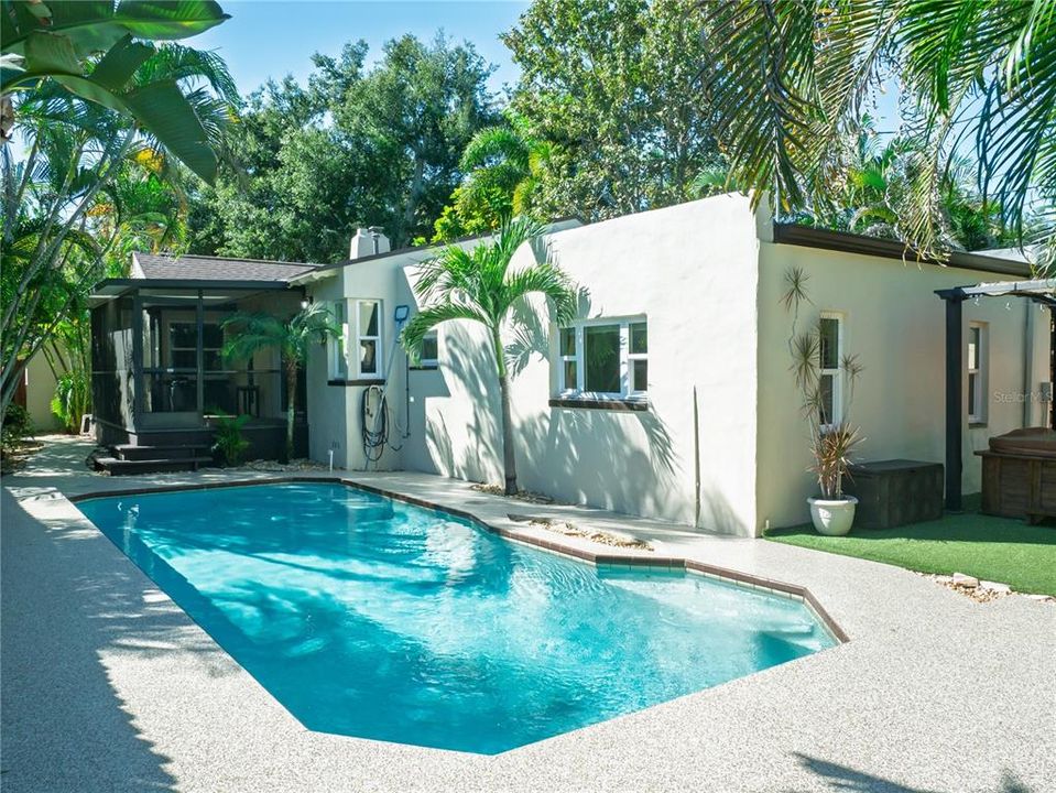 На продажу: $924,900 (3 спален, 2 ванн, 1941 Квадратных фут)