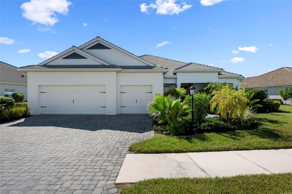 For Sale: $1,150,000 (3 beds, 3 baths, 2699 Square Feet)