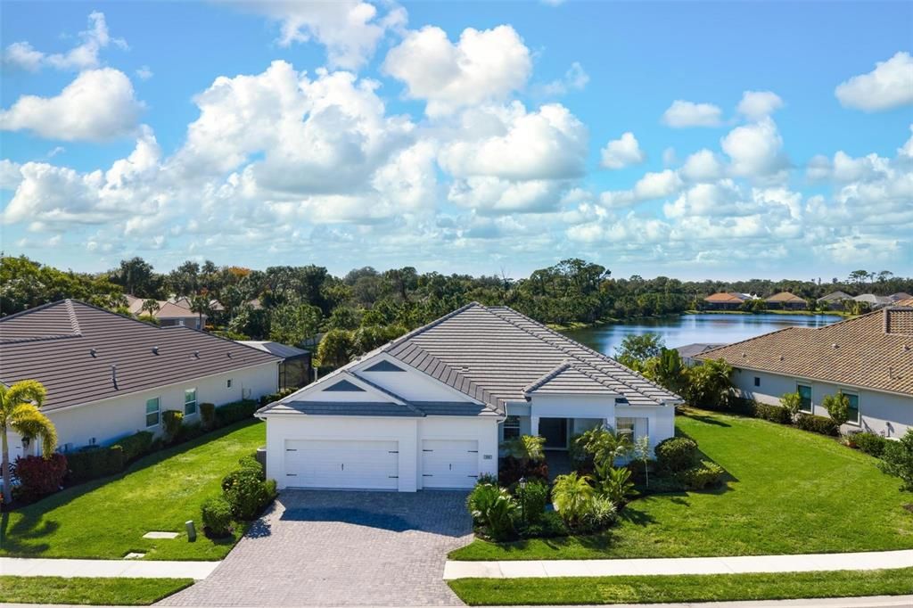For Sale: $1,150,000 (3 beds, 3 baths, 2699 Square Feet)
