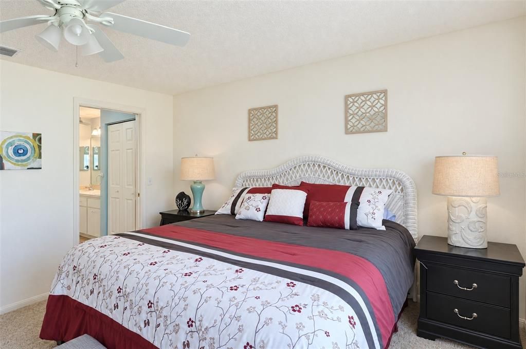 For Sale: $225,000 (2 beds, 2 baths, 1504 Square Feet)