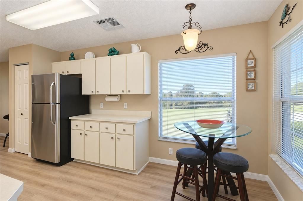 For Sale: $225,000 (2 beds, 2 baths, 1504 Square Feet)
