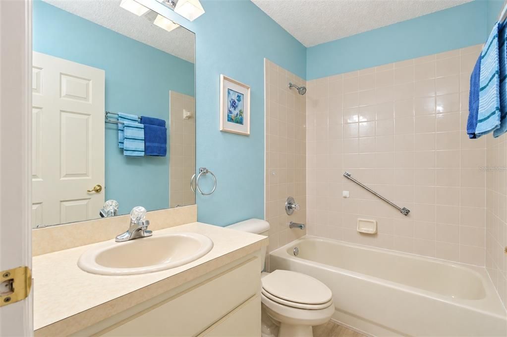 For Sale: $225,000 (2 beds, 2 baths, 1504 Square Feet)