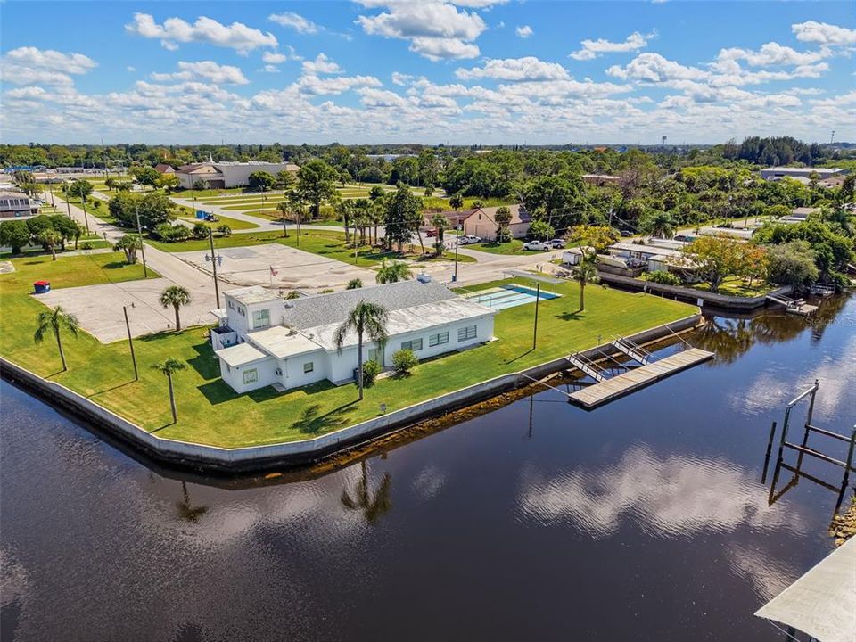 待售: $159,900 (0.16 acres)