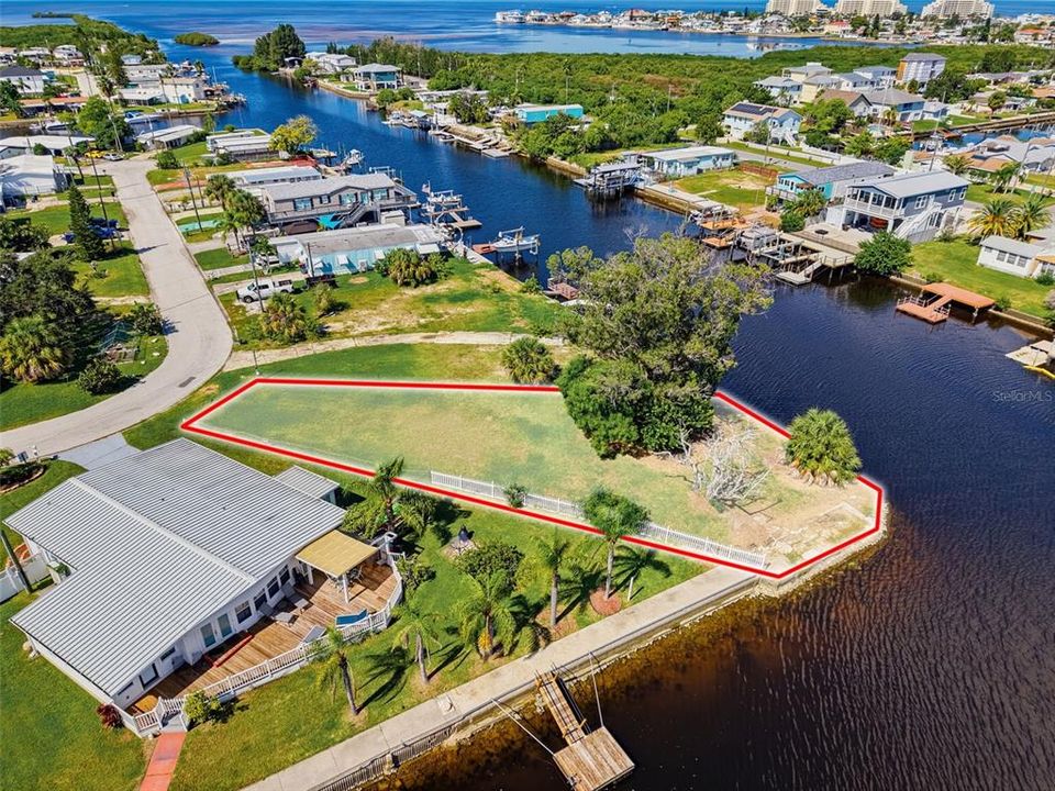 待售: $159,900 (0.16 acres)