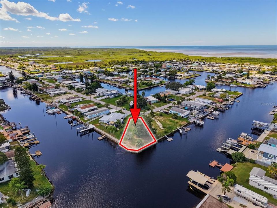 待售: $159,900 (0.16 acres)