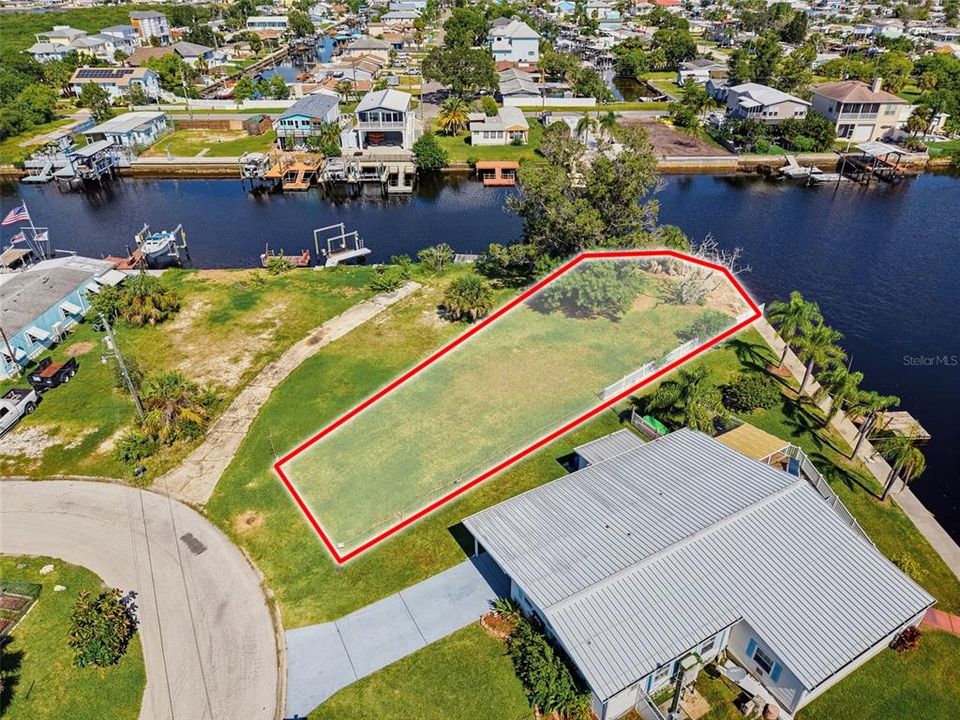 待售: $159,900 (0.16 acres)