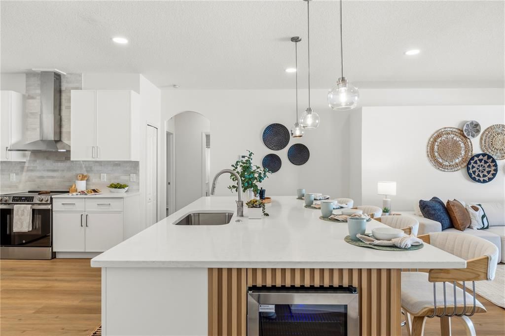 En Venta: $529,000 (4 camas, 2 baños, 2420 Pies cuadrados)