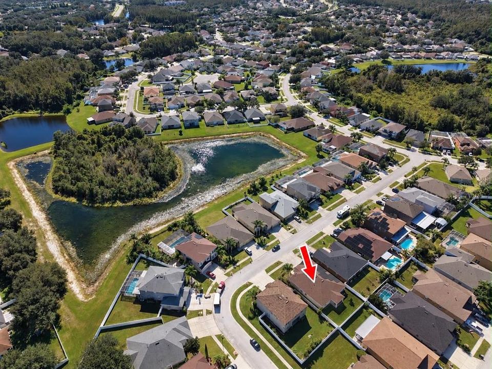 En Venta: $529,000 (4 camas, 2 baños, 2420 Pies cuadrados)