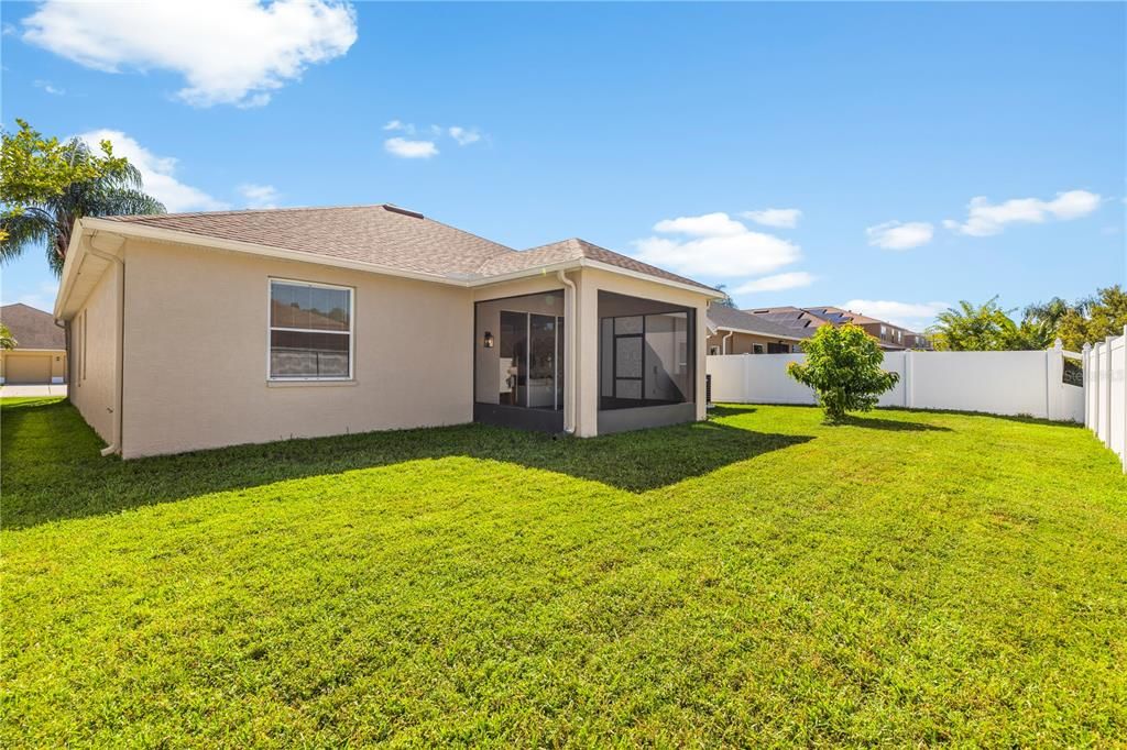 En Venta: $529,000 (4 camas, 2 baños, 2420 Pies cuadrados)