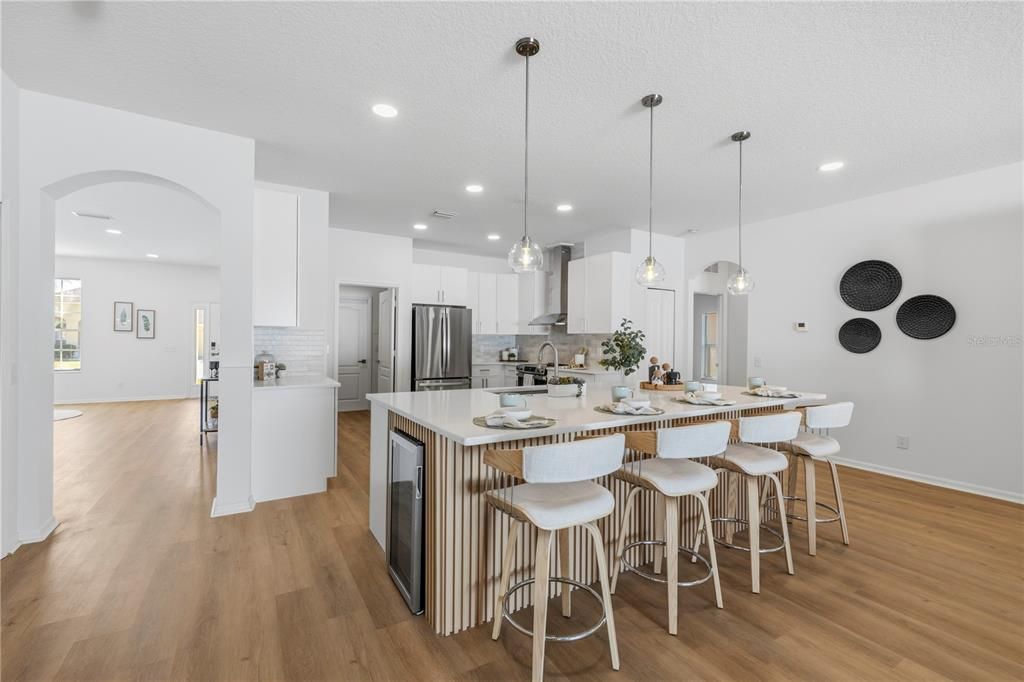 En Venta: $529,000 (4 camas, 2 baños, 2420 Pies cuadrados)