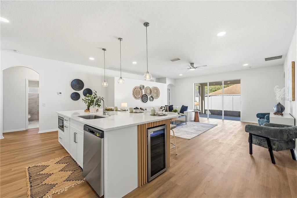 En Venta: $529,000 (4 camas, 2 baños, 2420 Pies cuadrados)