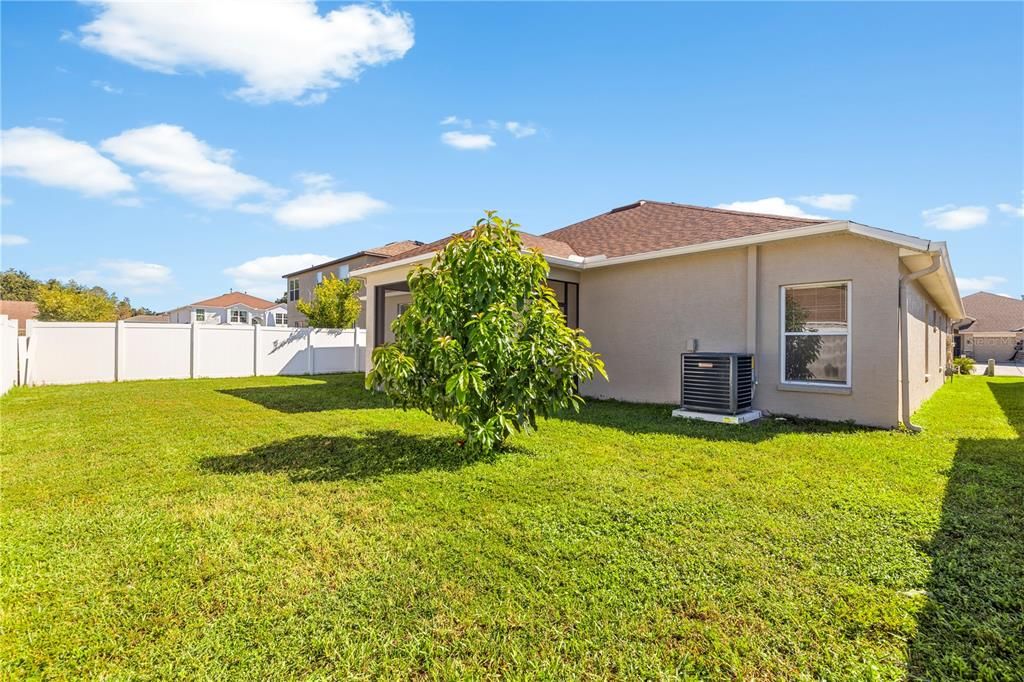 En Venta: $529,000 (4 camas, 2 baños, 2420 Pies cuadrados)